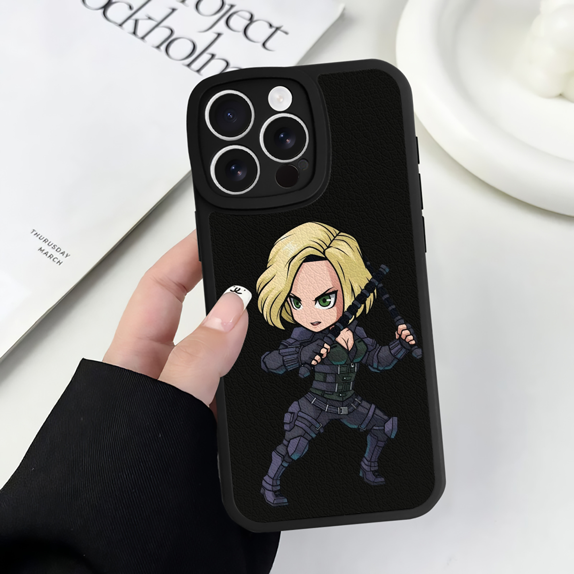 （画像用） アベンジャーズ The Avengers 【iPhone 16シリーズ対応】シリコンスマホケース（レザー調） 材質：シリコン
